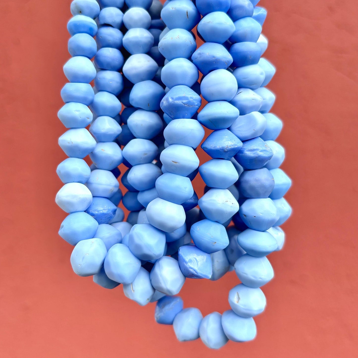 Perles Bohême Vaseline Antiques Bleues - Perles Commerce Africaines Verre Tchèque - Bicône Bleu Ciel Lavande Vintage