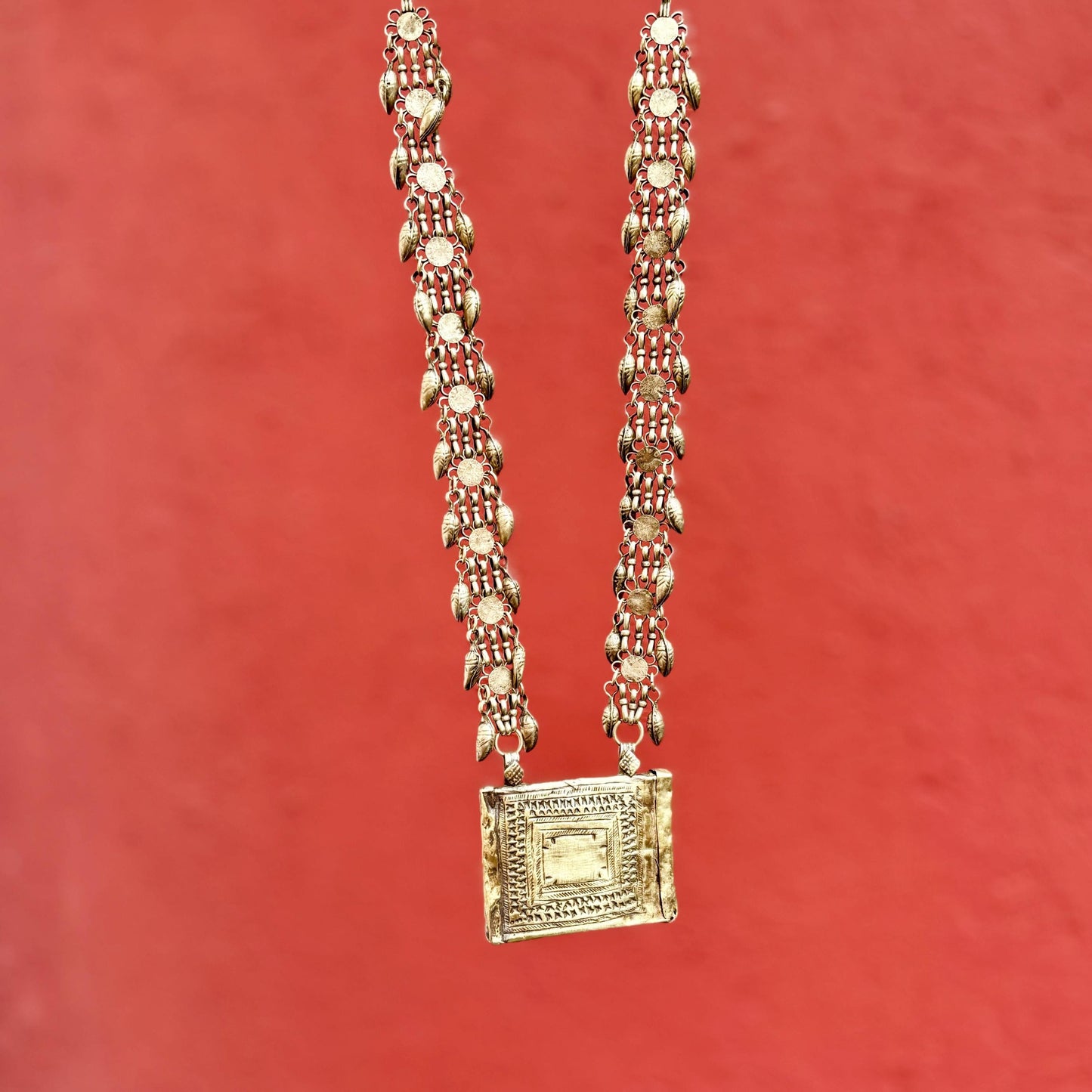 Bohème Tribal Afghan Vintage Charm Necklace, Nomadic Tribe Jewelry, Langes Necklace mit Amulettgehäuse Anhänger, Orientalisch Ethnisch Hippie