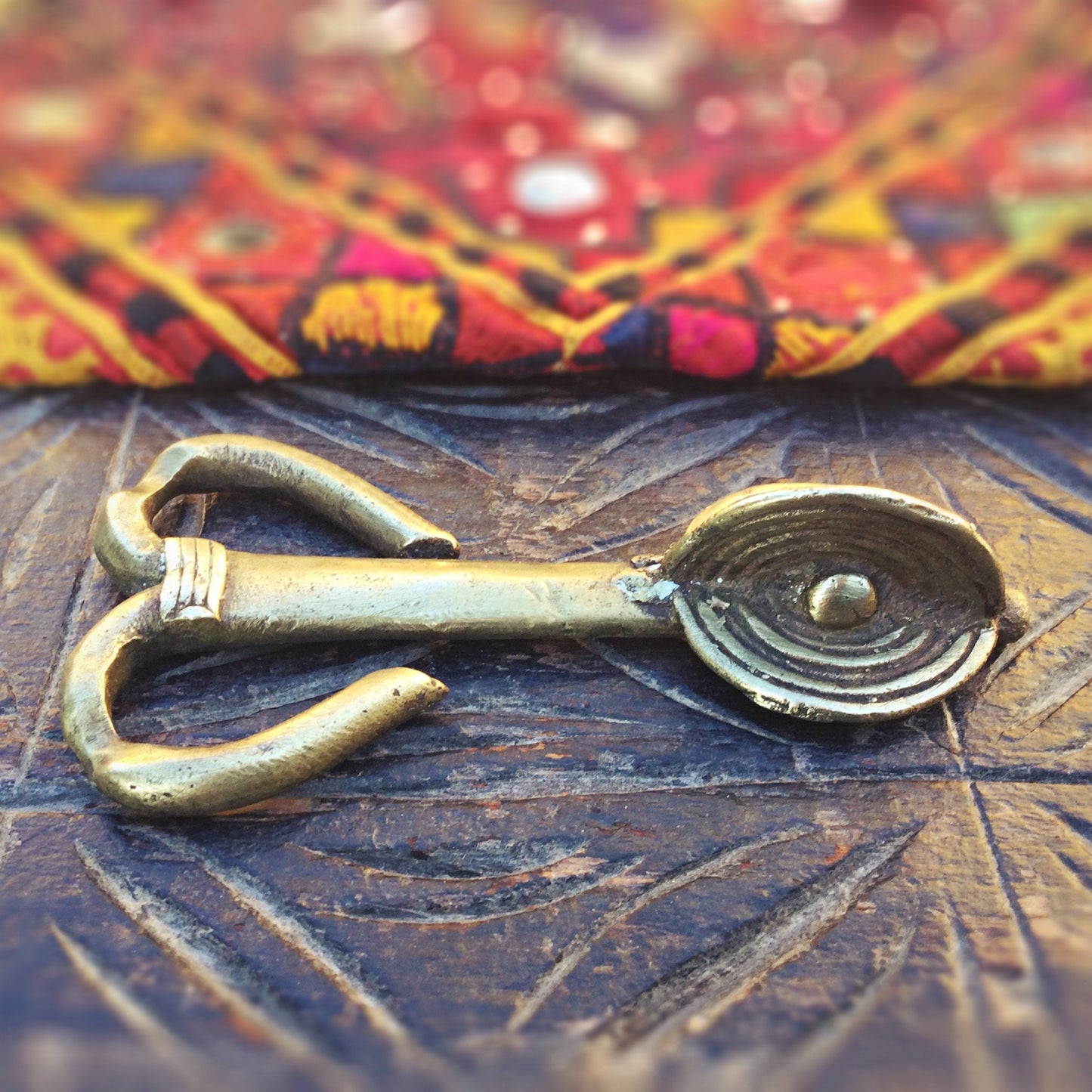 Antikes Pendentif aus Burkina Faso - Tribal-Amulett aus Bronze