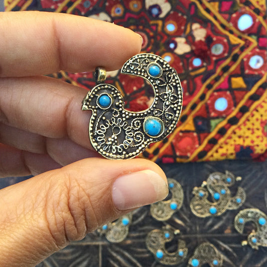 4 breloques charms oiseau, Pendentif tribal ethnique oriental afghan, Fabrication Création de bijoux boho ethniques tribaux, Paon verre bleu