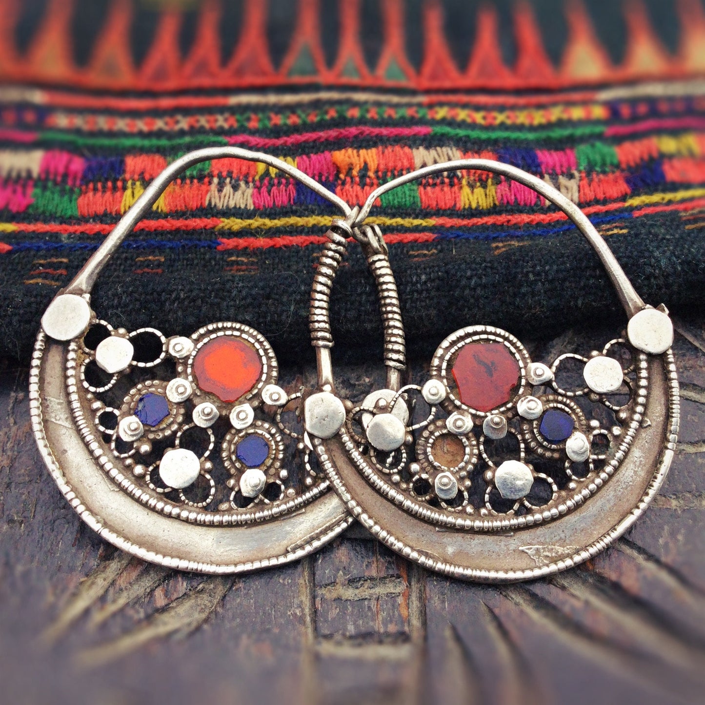 Boucles d'oreille tribales anciennes Pakistan Pashtun - Créoles antiques argent collection - Bijou ethnique Vvntage