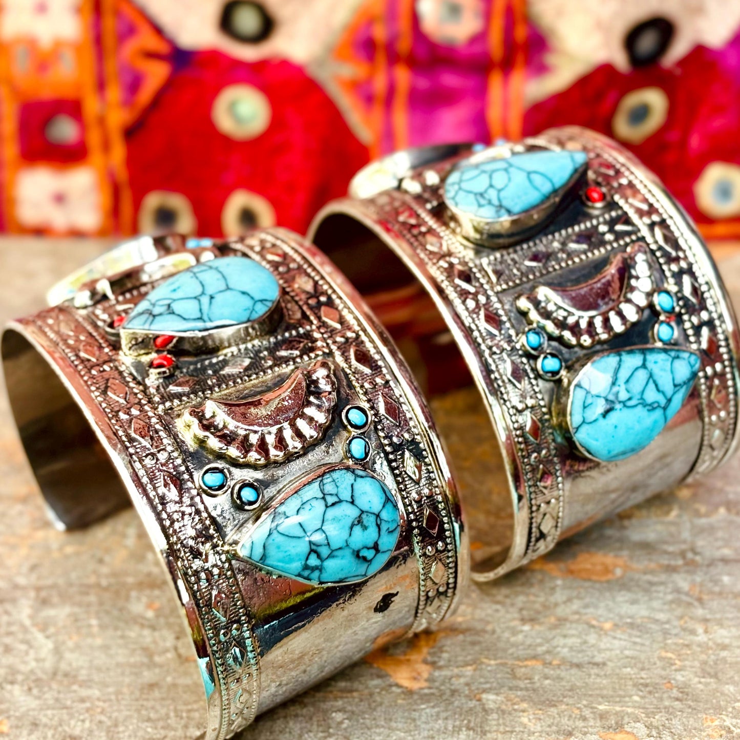 Bracelet manchette argenté turquoise - Bijou ethnique turkmène artisanal boho