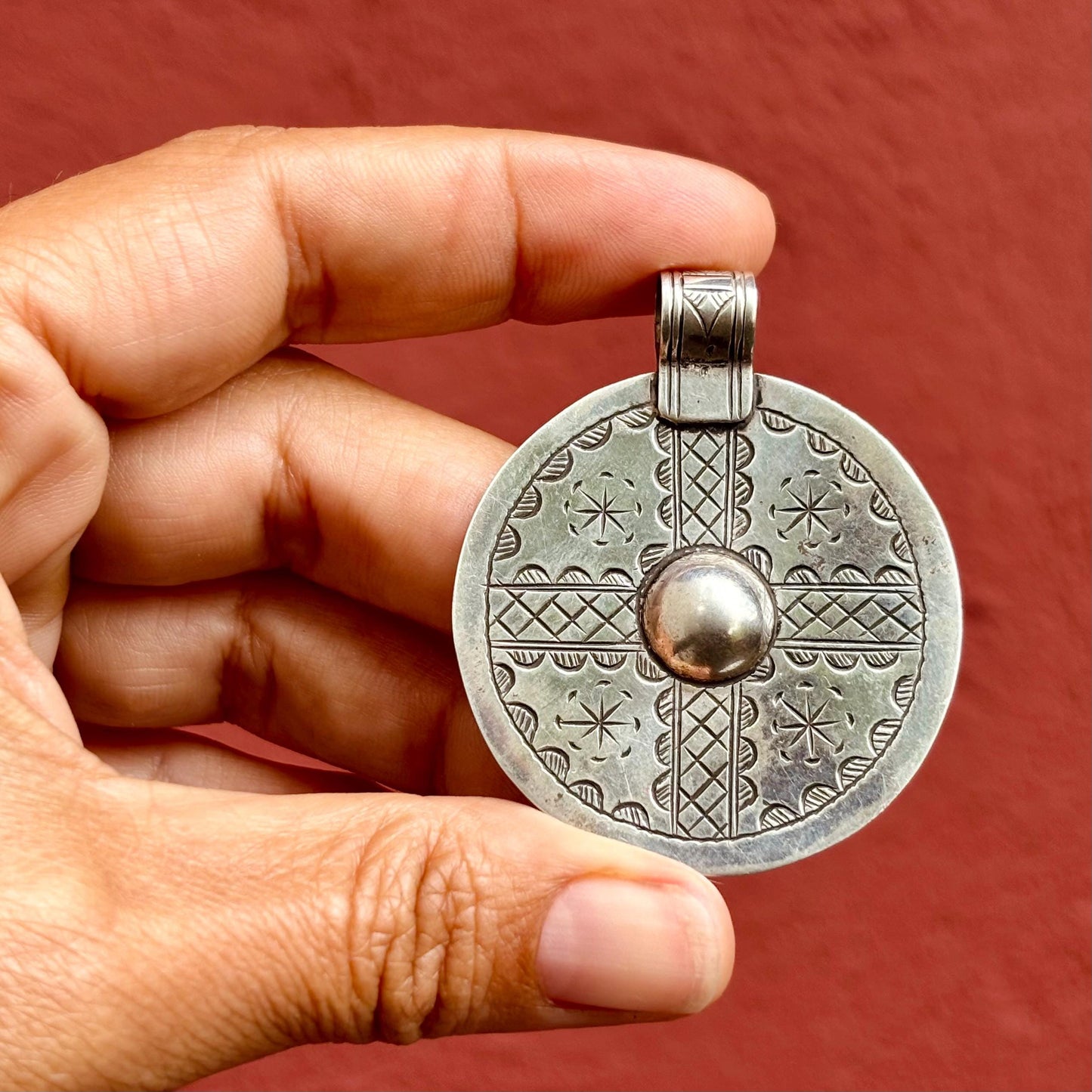 Runder Diskusanhänger aus Silber Berber Marokko - Orientalisches Amulett Schmuck