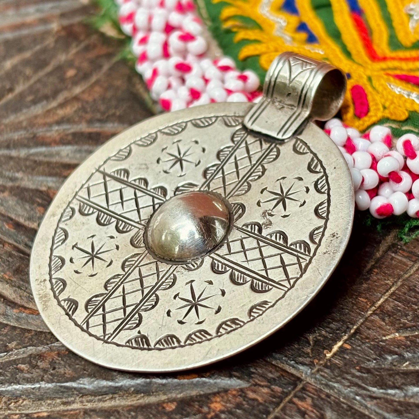 Runder Diskusanhänger aus Silber Berber Marokko - Orientalisches Amulett Schmuck