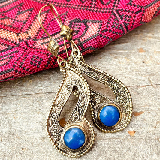 Boucles d’oreille ethniques, Boucles pierre bleue, Lapis, Boucles d’oreille tribale vintage, Bijoux tribus nomades, Boucles d’oreille boho