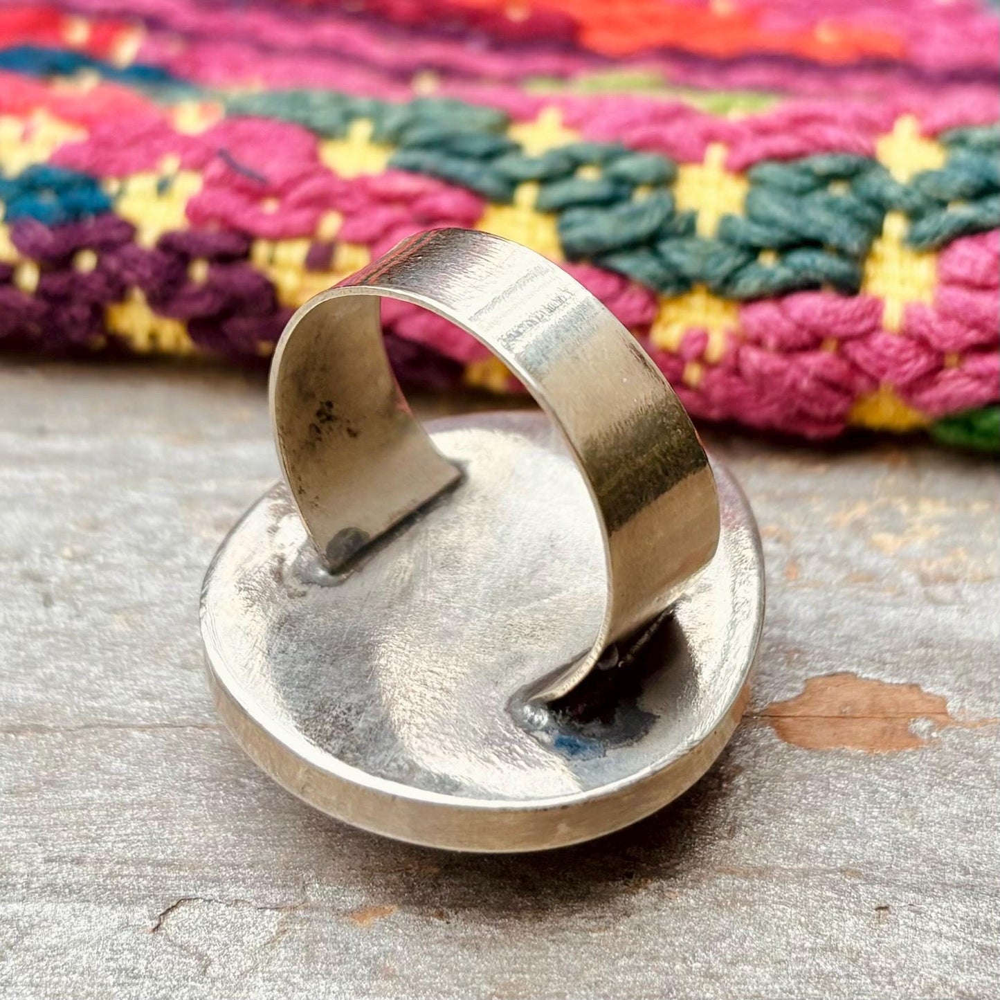 Boho-Ring mit schwarzem Tribal-Achat, große ethnische Bohème-Gypsy-Ring, asiatische Handwerkskunst, traditionelle antike ethnische Schmuckstücke