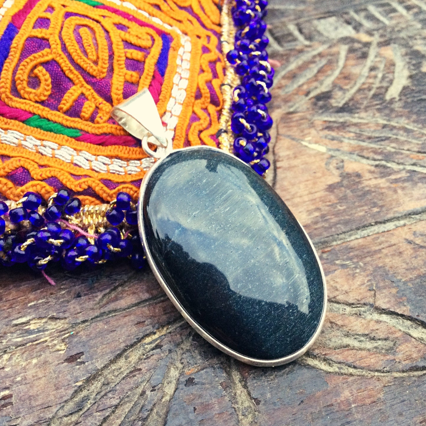 Falkenauge Anhänger, Blauer Tigerauge, Massives Silber, Ovaler Anhänger, Natürlicher Stein, Halbedelstein, Blauer Stein Anhänger