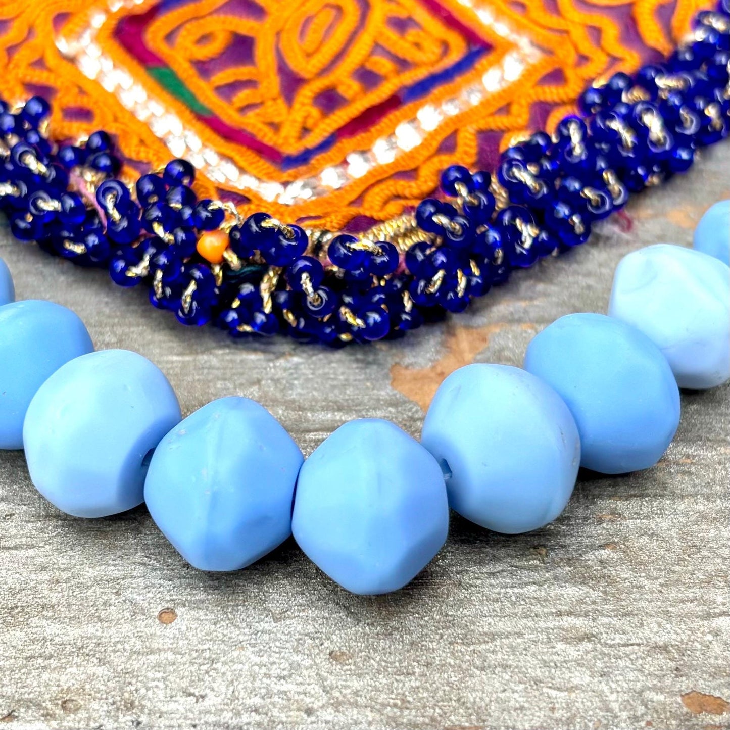 Perles Bohême Vaseline Antiques Bleues - Perles Commerce Africaines Verre Tchèque - Bicône Bleu Ciel Lavande Vintage