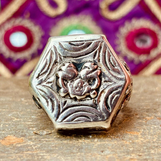 Bague d'homme argent hexagonale ancienne, Bague orientale asiatique perse vintage boho, Bijou ethnique tribal antique, Cadeau pour homme