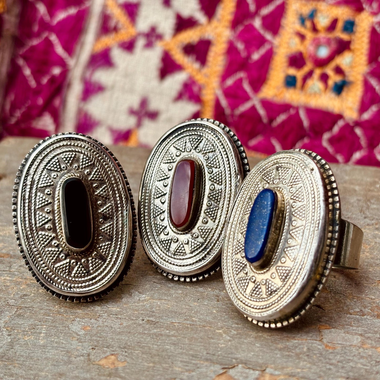 Anillo de plata turcomana afgana kazaja, anillo ovalado con piedra étnica tribal, estilo boho étnico bohemio oriental, joya antigua asiática.