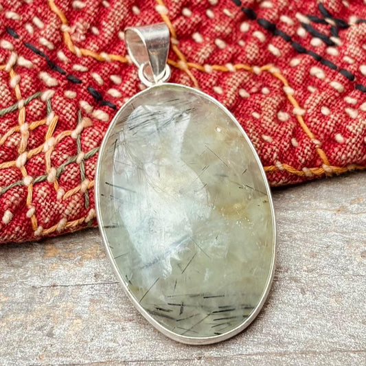 Pendentif préhnite argent massif, Pendentif ovale pierre verte, Pierre semi précieuse, Pierre naturelle, Collier pierre verte naturelle