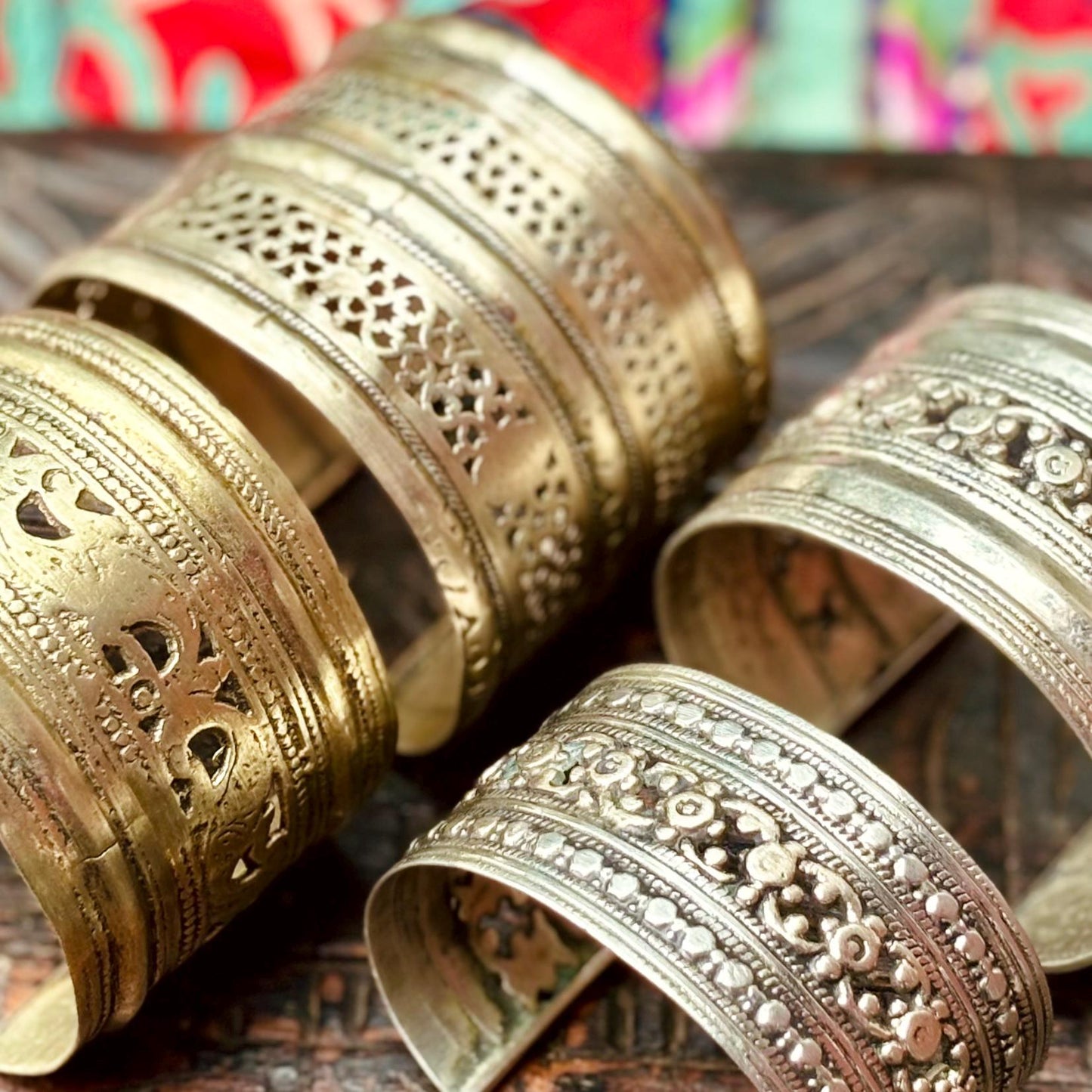 Bracelet tribal boho afghan au Bracelet tribal boho afghan au choix - Manchette métal ethnique ancien tribu kuchi vintage, Bracelet manchette métal ethnique ancien tribu Kuchi vintage, Bijou antique, Danse orientale festival