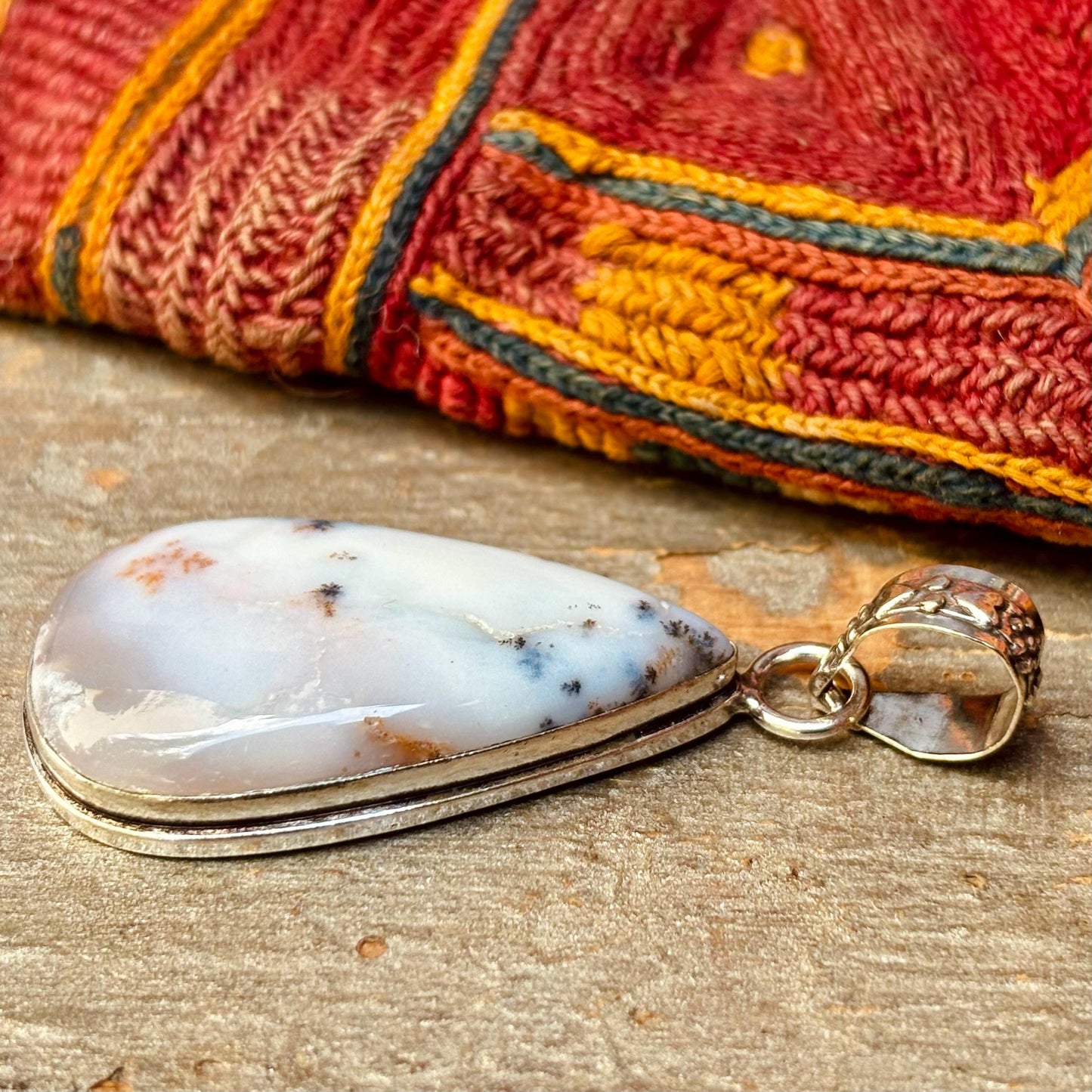 Pendentif opale dentrite, Goutte opale dendrique argent 925, Pendentif pierre naturelle, Bijou pierre précieuse, Pendentif pierre blanche