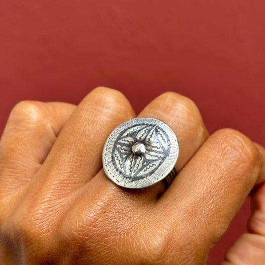 Bague Berbère argent nielle ronde tribale ancienne, Bijoux Berbères, Bague ethnique vintage arabe Maghreb, Bague Maroc Anti-Atlas, Cadeau