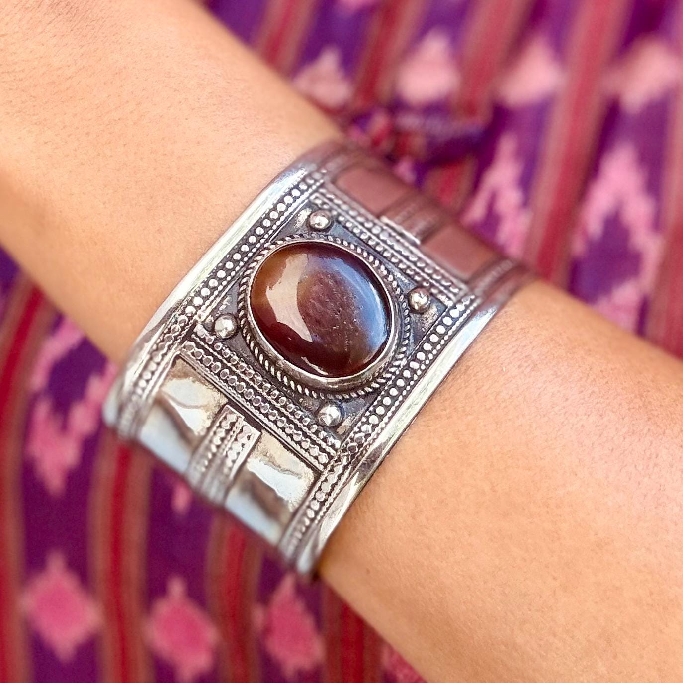 Bracelet manchette rigide agate boho - Bijou ethnique turkmène artisanal