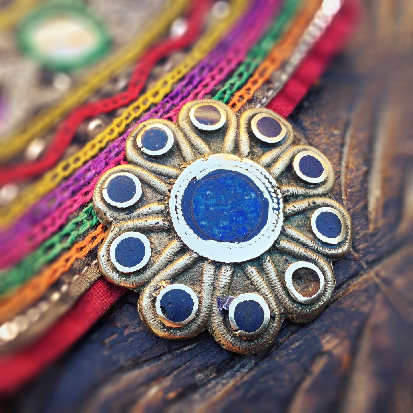 Bouton lapis-lazuli argenté fleur, Bouton vintage tribal ancien, Costume ethnique afghan, Bijoux ornements boho nomades afghans, Fournitures