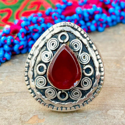 Bague cornaline agate tribale vintage, Grosse bague ethnique bohème, gypsy, boho, artisanat Asie, Bijoux ethniques anciens traditionnels