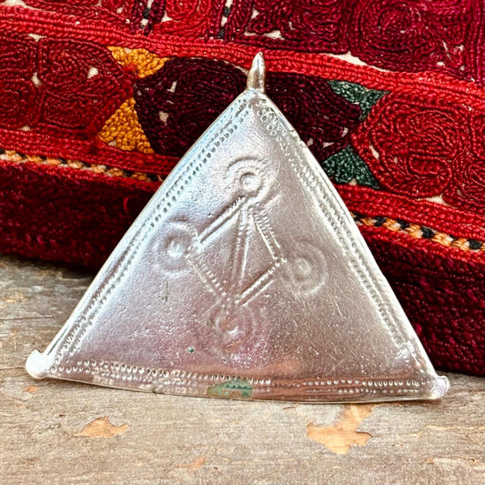Pendentif triangle argent Berbère - Amulette protectrice du Sahara