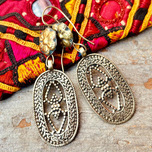 Boucles d’oreille dorée ovale filigrane, Boucles d’oreille Kazakh, Bijoux ethniques, Boucles ethniques tribales orientales élégantes, Cadeau