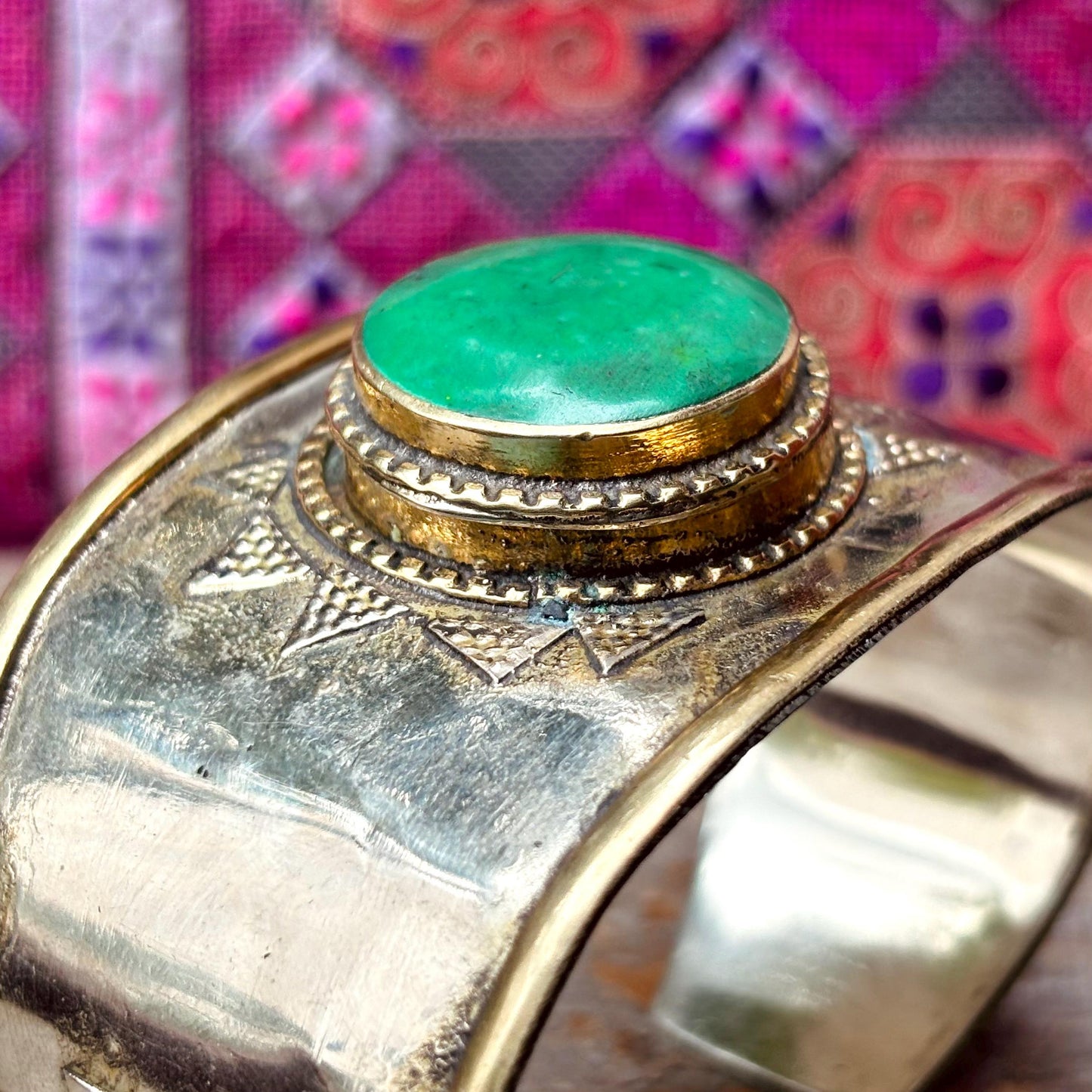 Bracelet manchette rigide pierre verte - Bijou ethnique afghan tribal - Style Boho